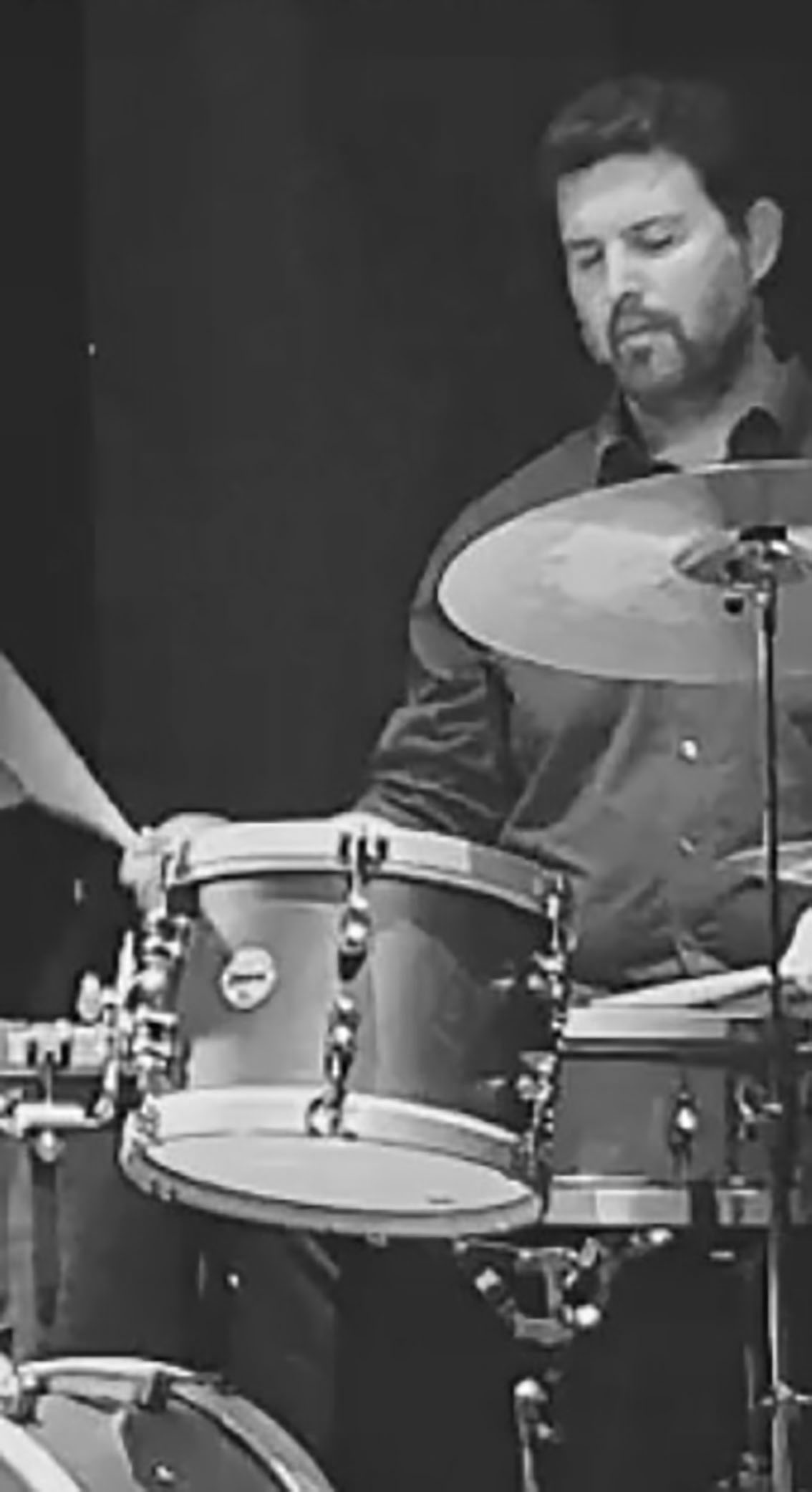 Batera del grupo de jazz de Madrid Café Paris
